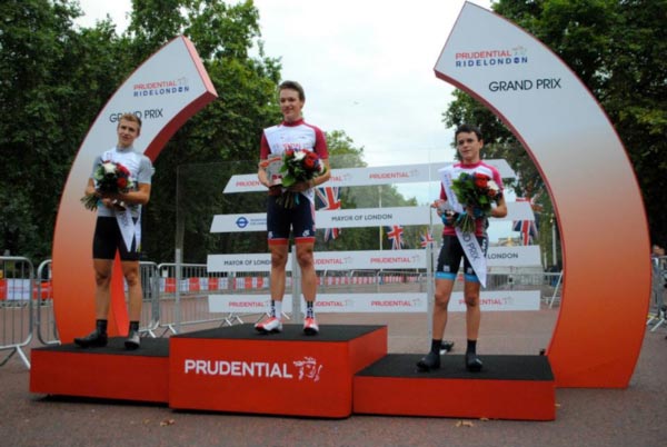 tom_pidcock_podium